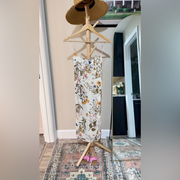 Reformation Petite Kourtney Dress in Frolic, size 6P, brand new, never worn. - Picture 9 of 13